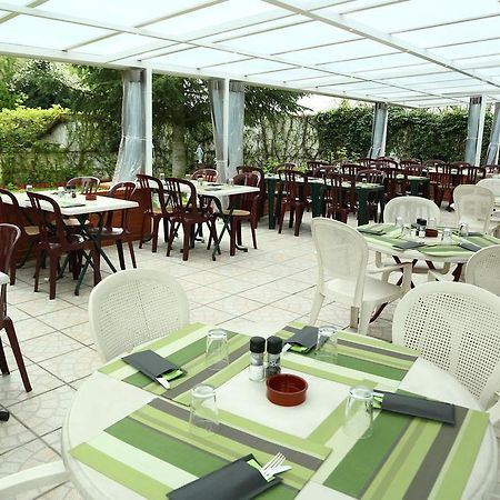 Hôtel Restaurant Maison Blanche Rungis Exterior foto